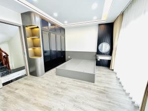 NHÀ ĐẸP PHỐ NAM DƯ - HOÀNG MAI